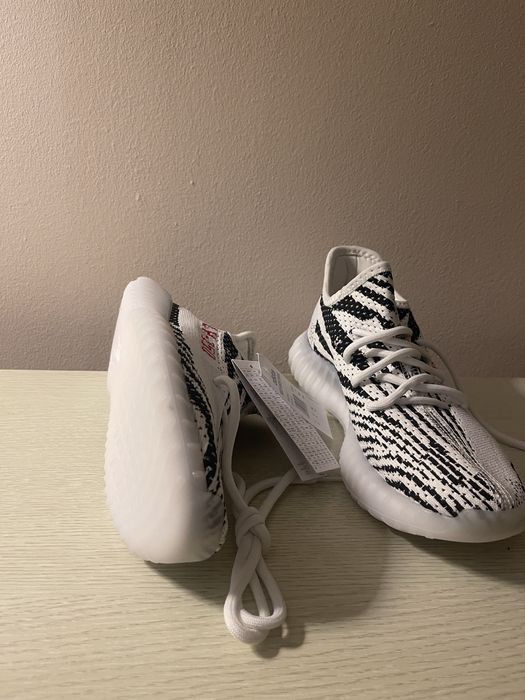 Adidasi yeezy boost 350