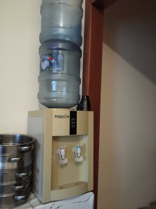 Кулер для воды  б/у