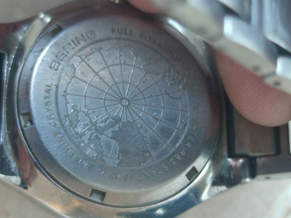 Ceas Bering Solar Titanium 14440, geam Safir, încărcare solară, complet din titan
