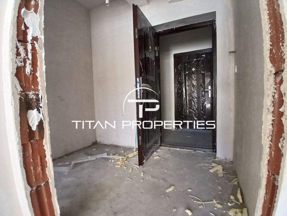 Продава се Двустаен апартамент в Пловдив, Остромила - 67 кв.м за 1792 €/кв.м - Снимка #3