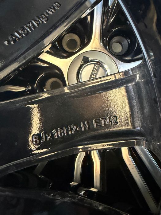 Jante Volvo originale 235 45 r18 vara s60 s90 v60 v90