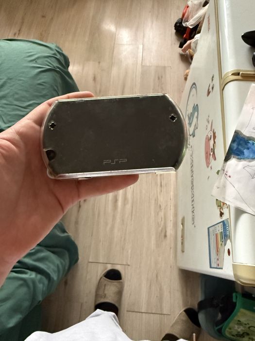 PSP Go игровая консоль