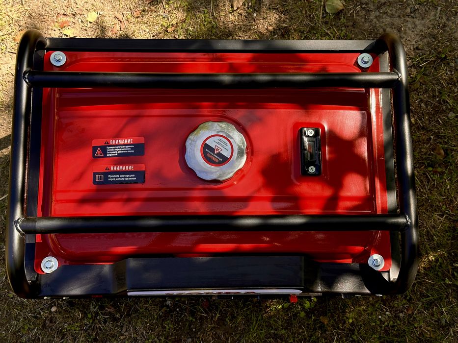 Продам генератор новый