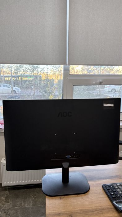 Мониторы: AOC, Packard Bell, Fujitsu 19 (Рабочие), другие не работают
