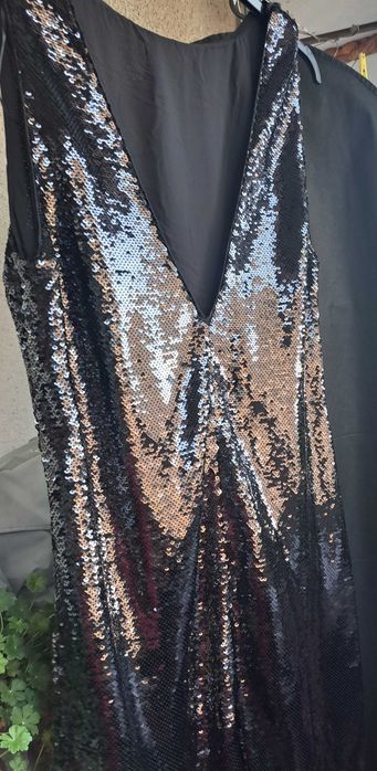 Vand rochie cu paiete H&M neagra L lungime 121 cm