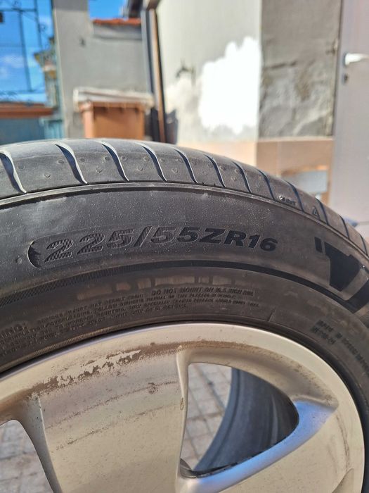 Летни гуми с джанти за Mercedes E-Class – 16 цола