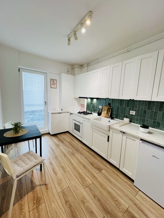 Apartament de inchiriat 3 camere Chindia Park Residence Mol Invest