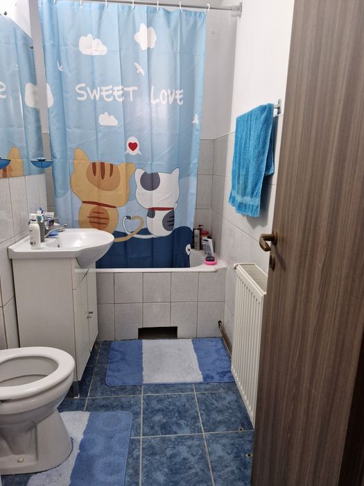 Vand apartament 3 camere