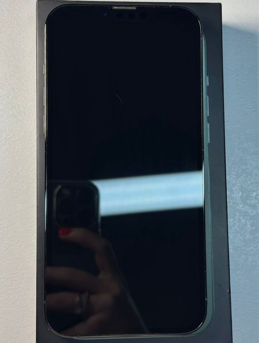 Продам Айфон 13 про макс green.