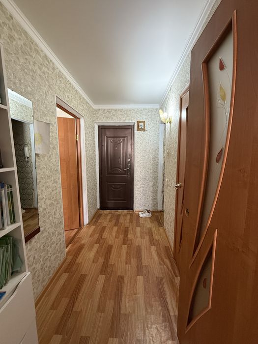 Продается 1 комнатная квартира в 8 мкр