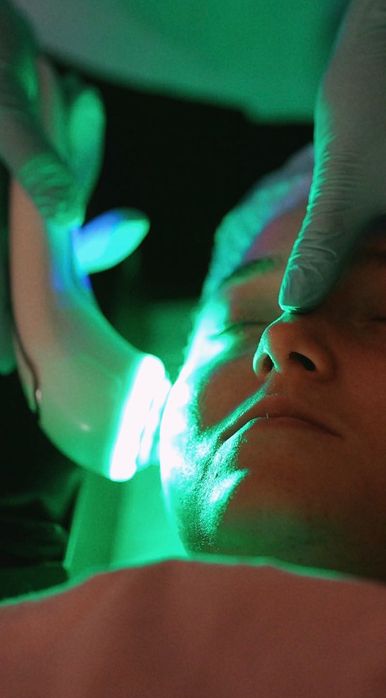 Servicii de cosmetică premium la domiciliu