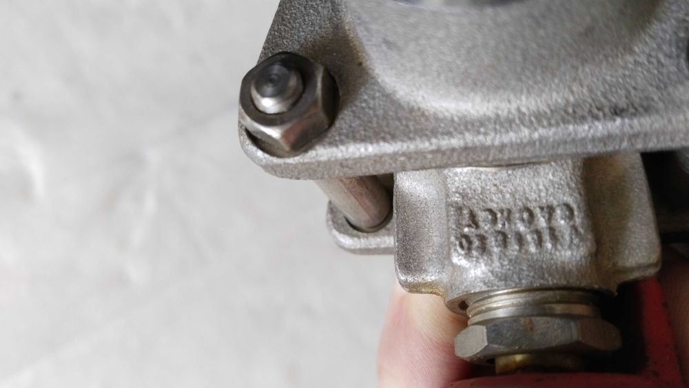 Кранове за вода спирателни и манометри