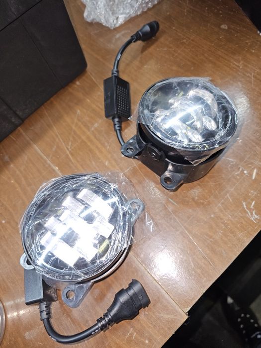 Продам противотуманки