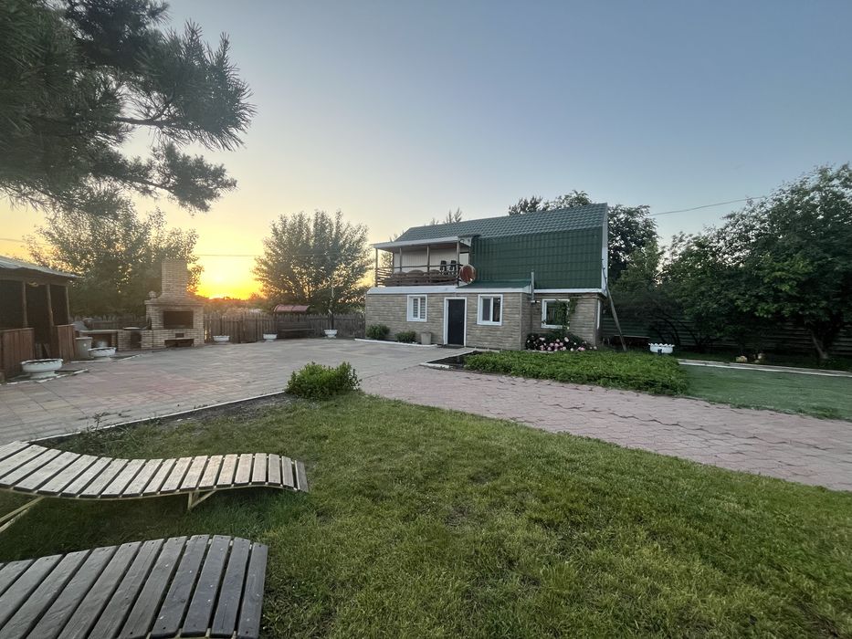 Дом посуточно с выходом на водоём