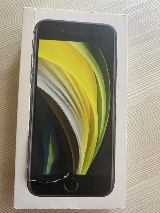 iPhone SE 2020года
