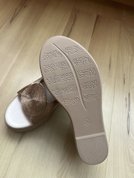 Чехли на платформа