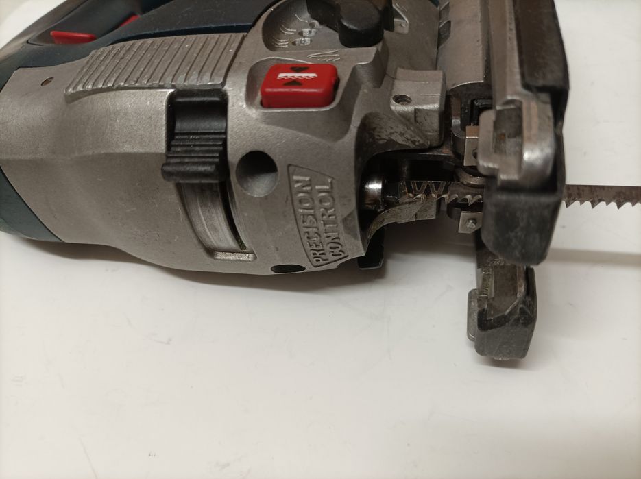 BOSCH GST - 135 BCE прободен трион