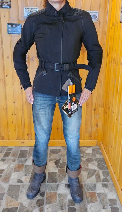 НОВО два модела дамско мото яке TRIUMPH Размер: XS, S