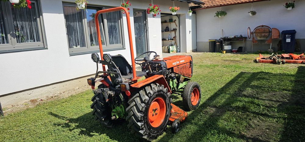 Vand tractoras agria 4800 
Motor si ambreaj noi
Cauciucuri noi
Stare f