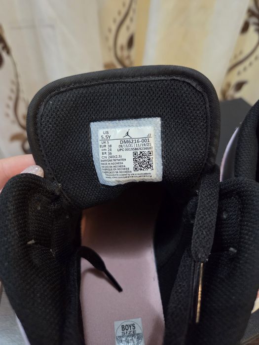 Vând Nike Jordan Damă