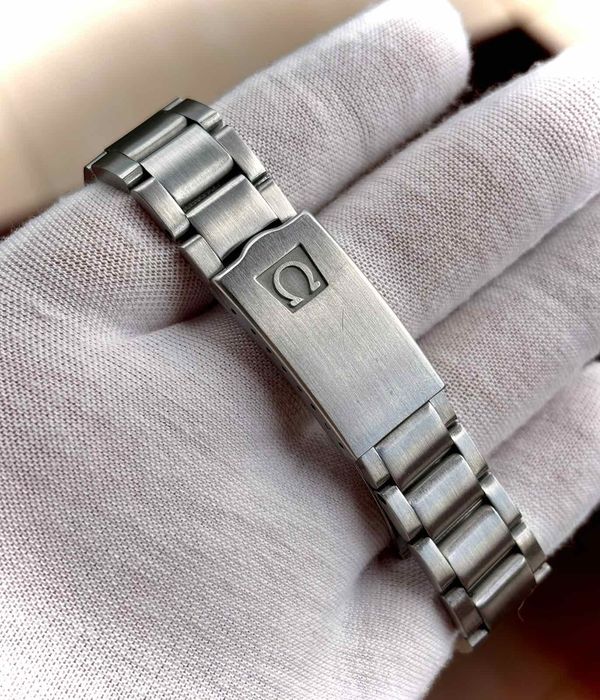 Механичен часовник Omega