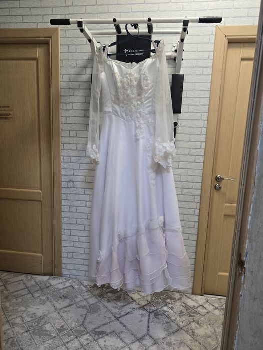 Новые свадебные платья 40'42'44'46'48'50