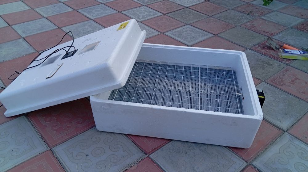 Продам инкубатор
