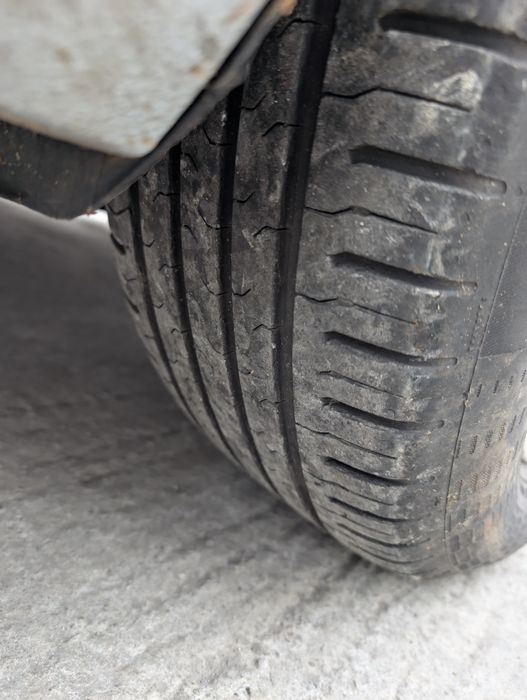 4 Anvelope vara  Continental R16 215 60