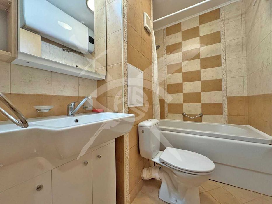 Продава се Двустаен апартамент в к.к. Слънчев бряг - 58 кв.м за 1363 €/кв.м - Снимка #4