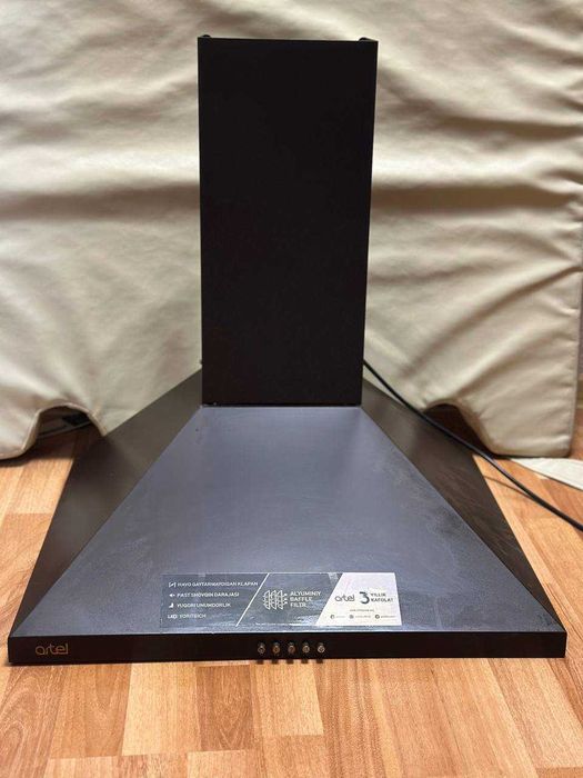 Вытяжка Artel, коричневая, продаю