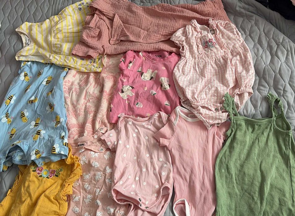 Vand hainute de vara pentru fetita, marimea 74, 6-9 luni