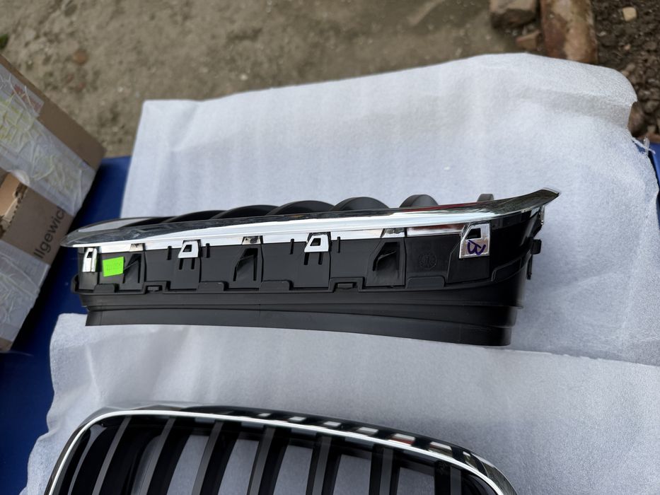 Grile/ Nari/ Ornamente bara fata Bmw f10,E90,E60,E46,E39,F32,F36
