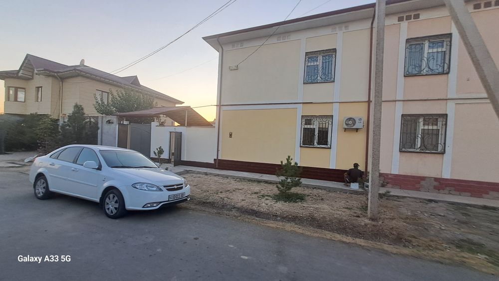 Котеж,2хэтажный,4сот.,5комн.,Гулзор махалля,Ўрта Чирчик,на будущем гор