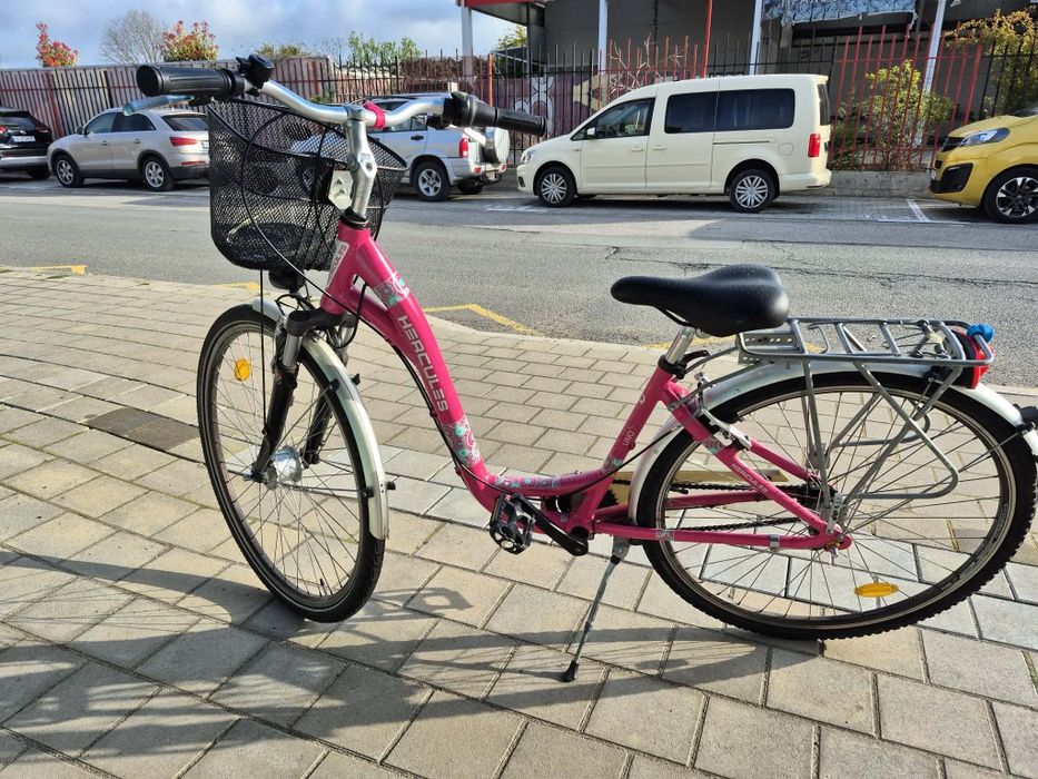 Колело розов цвят