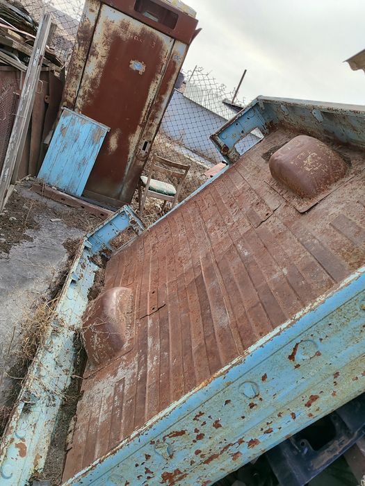 Продам днище от прицепа