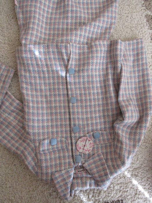 Ново костюмче за момиче с пола и сако размер 150