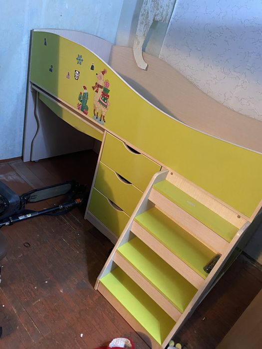 Продам кровать- чердак