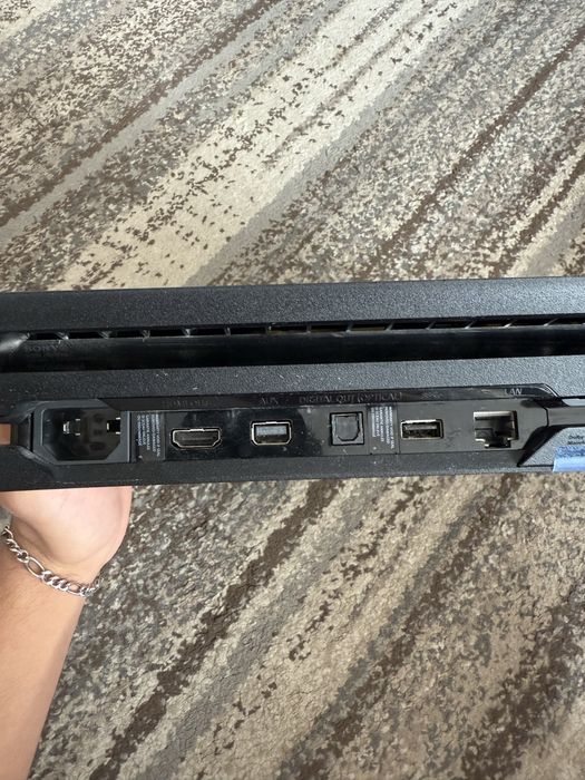 Playstation 4 Pro 1TB