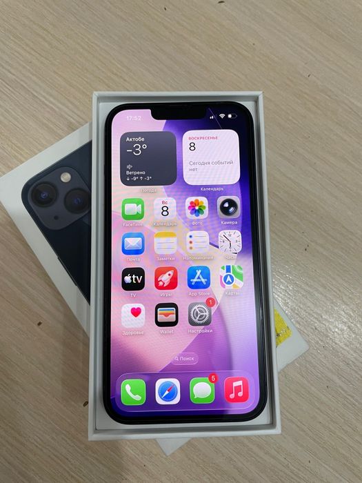 Продам iPhone 13.