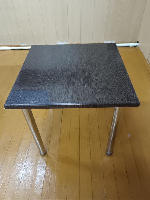 Продам столы 6 штук, удобно для кафе и чайханы. Б/у в отл состоянии