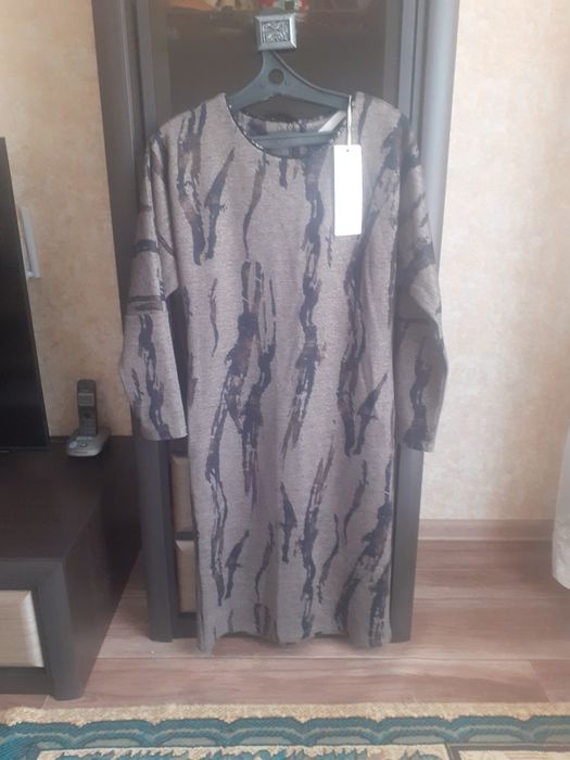Продам Новые платья
