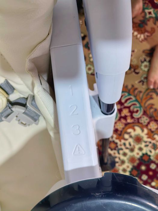 Детский стульчик для кормления