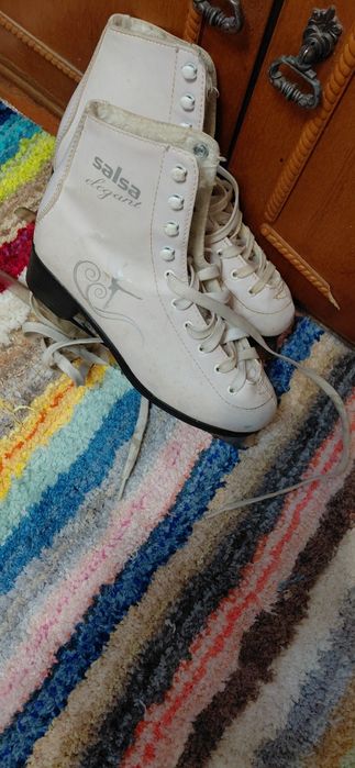 Коньки фигурные 38 размер