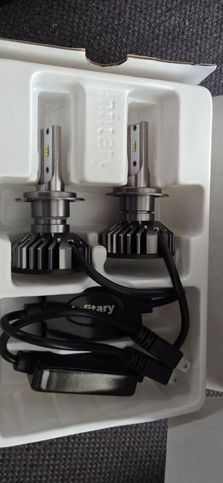 Becuri Auto LED H7  CANBUS