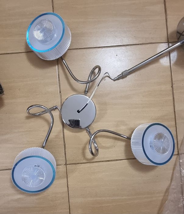 Стилен LED полилей