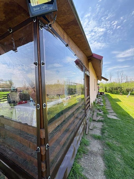 Folii de protectie si inchidere pentru terase