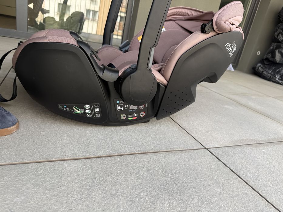 Scaun auto cu baza ISOFIX BRITAX ROMER