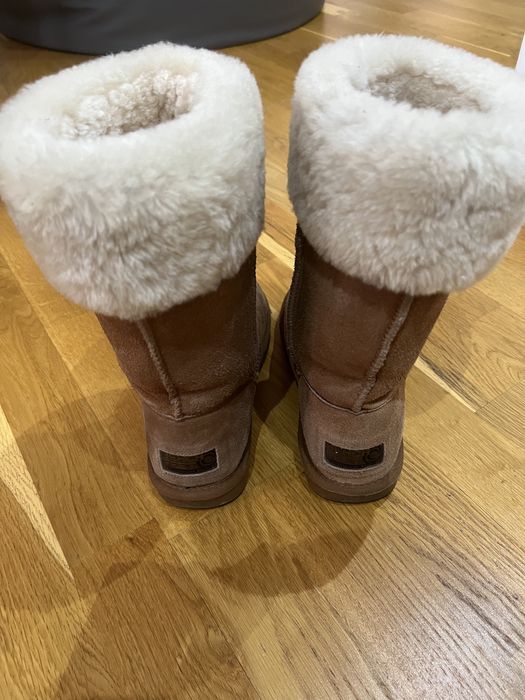 Велурени ботуши с агнешка вълна