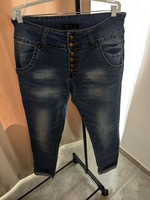 Дамски дрехи, всички за 85лв.