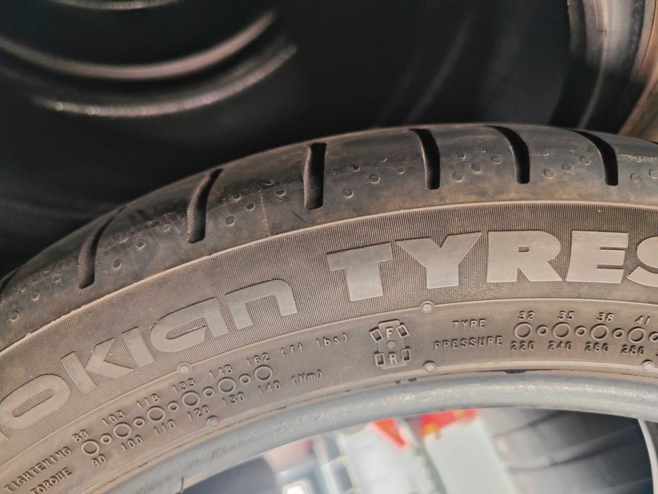 2бр. летни гуми 225/45/17 Nokian